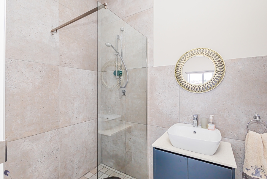 5 Bedroom Property for Sale in Myburgh Park Western Cape